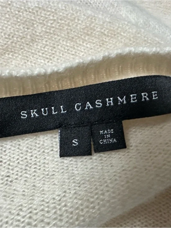 Skull Cashmere Womens Cashmere V Neck Sweater Sz Small Beige Skull Print - Picture 8 of 8